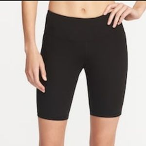 Old Navy Go-Dry Compression Bermuda Shorts